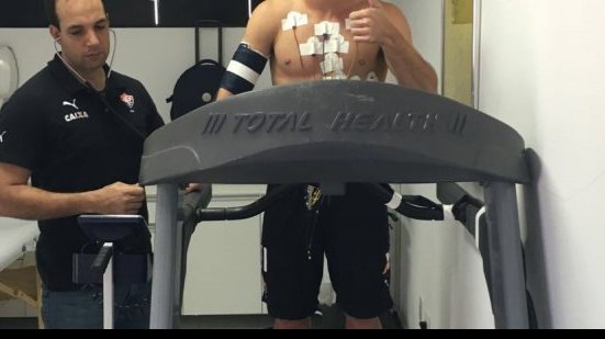 Imagem Novo contratado do Vitória realiza exames no Barradão 