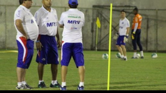 Imagem Bahia realiza mais um treino à noite e Guto mantém time titular