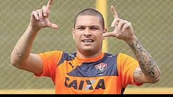 Imagem Mattis sente a coxa e pode ficar de fora do jogo contra o Atlético-PR