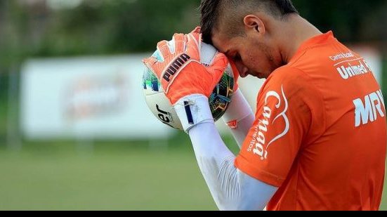 Imagem Interesse do Bahia em novo goleiro comprova desconfiança do clube em Jeanzinho