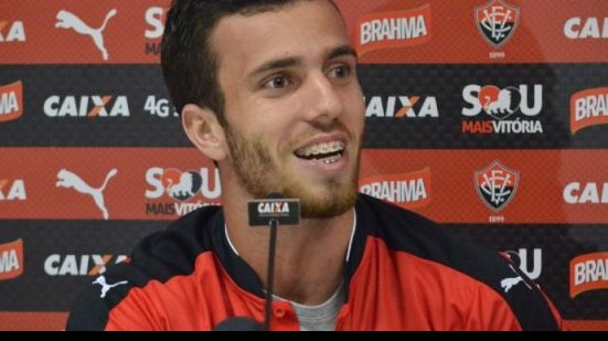Imagem Serginho é regularizado e pode estrear no Vitória contra o Atlético (PR)