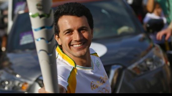 Imagem Tocha Olímpica passa pela Grande SP e uma pessoa é detida pela PM
