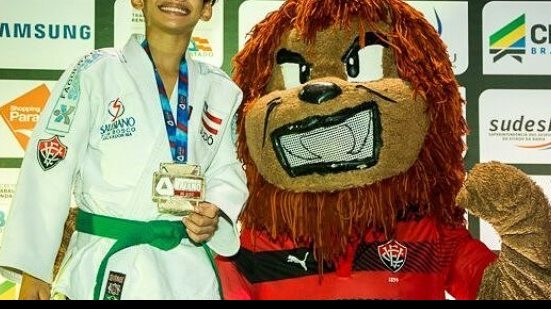 Imagem Atleta de judô do Vitória conquista medalha nos EUA