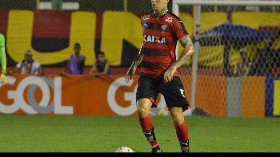 Imagem Victor Ramos diz que foi agredido por marginais e cogita deixar o Vitória
