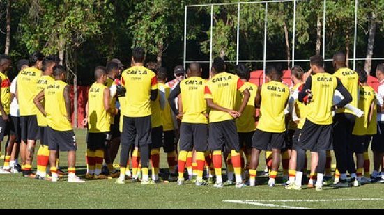 Imagem Vitória volta a treinar nessa terça com portões fechados