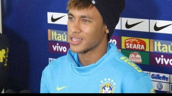 Imagem Neymar se irrita com pergunta sobre comprometimento: não posso ir para a balada?
