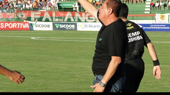 Imagem Arnaldo Lira confirma saída do Fluminense de Feira 