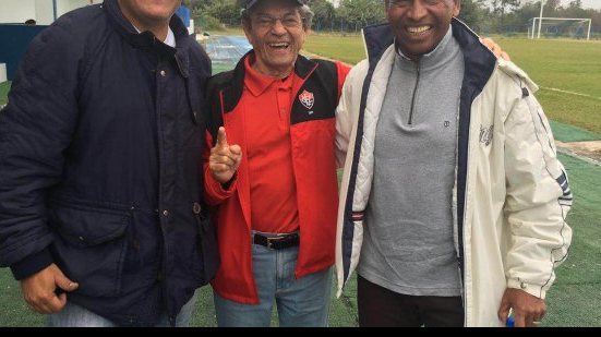 Imagem Vitória recebe visita de ex-treinadores em Santa Catarina
