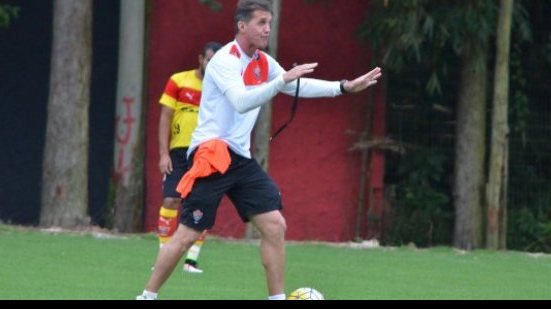 Imagem Sem Vander e com ênfase na defesa, Vitória inicia "Preparação Coritiba"