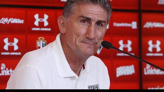 Imagem Bauza deixa o São Paulo e é o novo técnico da Argentina