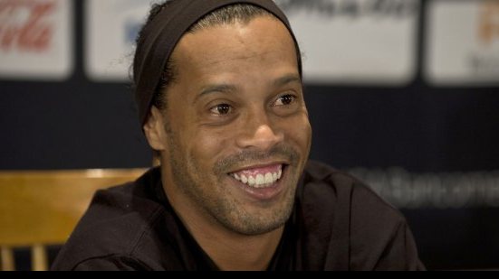Imagem Ronalinho Gaucho descarta aposentadoria e diz que novo clube está próximo