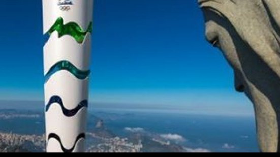 Imagem No Rio, tocha olímpica será levada por VLT e prancha de surfe
