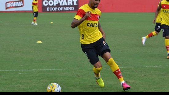 Imagem  Kieza elogia gramado do Joia e espera acabar com "seca de gols"