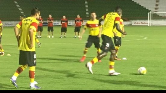 Imagem Tentando fugir da zona de rebaixamento, Vitória encara o Coritiba