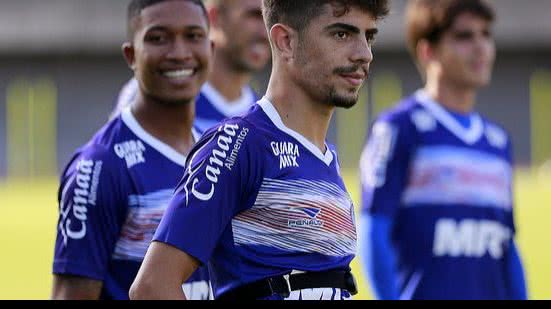 Imagem Além do Santos, outro time da Série A tenta contratação de Luizinho