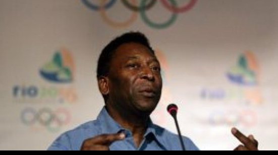 Imagem Pelé aguarda liberação de médico para participar da abertura, diz assessor
