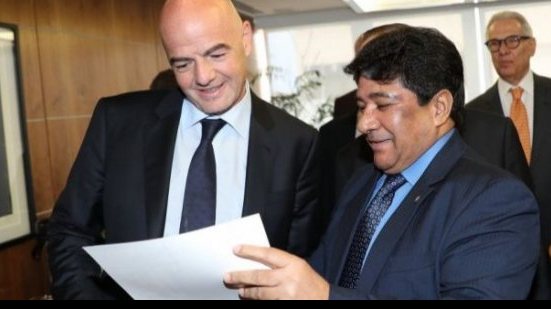 Imagem Presidente da FBF se reúne com presidente da FIFA e pede apoio para projetos 