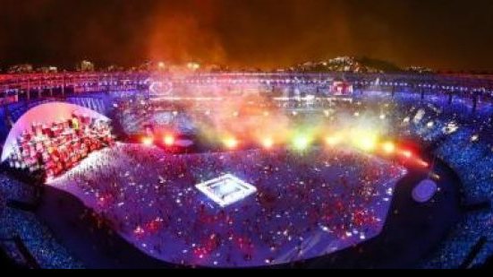 Imagem Atletas de 206 países desfilam na abertura da Rio 2016
