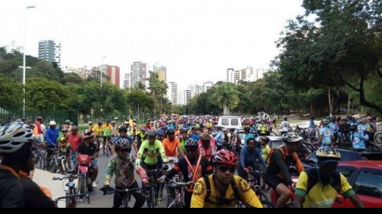 Imagem Ciclistas realizam atos de conscientização em prol da segurança
