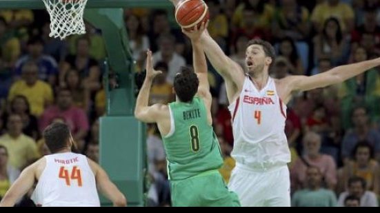 Imagem Nos últimos segundos, Brasil vence Espanha por 66 a 65 no basquete masculino