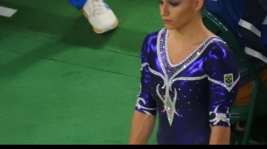 Imagem Ginástica: Jade Barbosa sofre lesão e abandona competição na final do solo