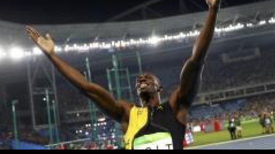 Imagem  Usain Bolt faz história com tricampeonato nos 100 metros rasos