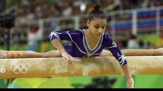 Imagem Flávia Saraiva fica em quinto na trave; Simone Biles leva o bronze