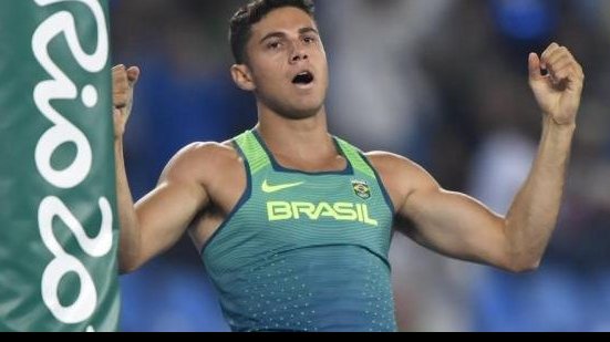 Imagem Brasileiro conquista ouro e bate recorde olímpico no salto com vara