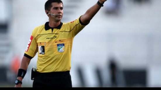 Imagem Arbitagrem carioca comanda jogo entre Vitória e Corinthians
