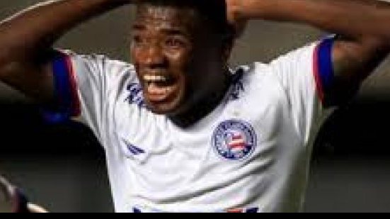 Imagem Feijão leva terceiro cartão e está fora do jogo contra o Avaí