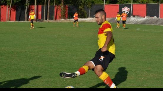 Imagem “Sabemos que estamos devendo”, diz José Welison antes de Vitória x Corinthians