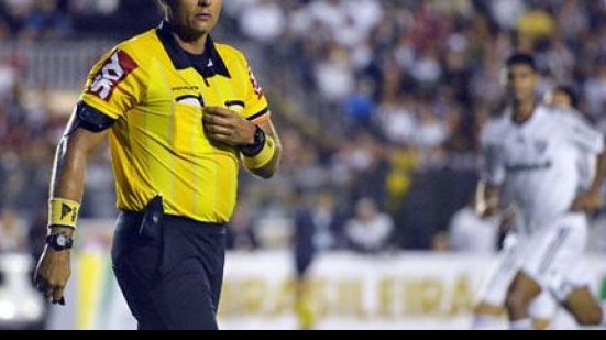 Imagem Árbitro pernambucano comanda confronto entre Bahia e Paraná