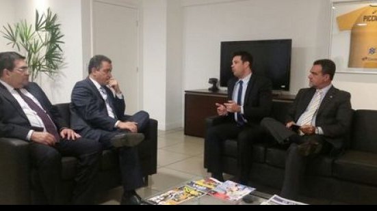 Imagem Governo solicita ao Ministério do Esporte apoio para centro de canoagem