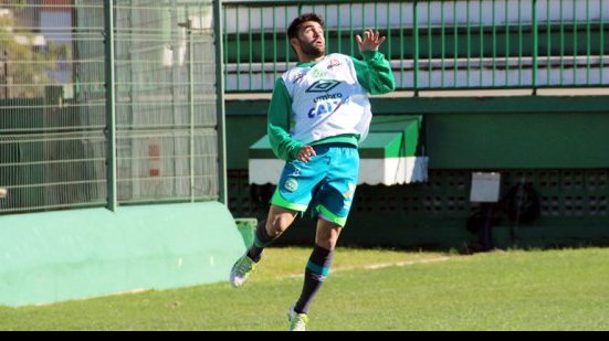 Imagem Cedido pelo Vitória, meia acredita em avanço da Chapecoense na Sulamericana