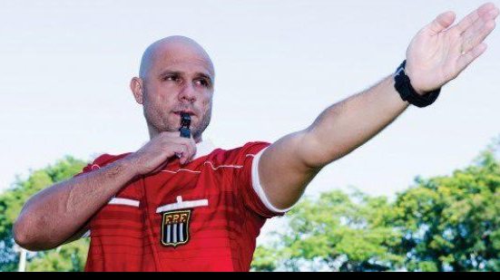 Imagem Paulista comanda partida entre Joinville e Bahia pela Série B