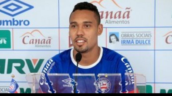 Imagem Atacante do Bahia pede “pés nos chão” para sequência