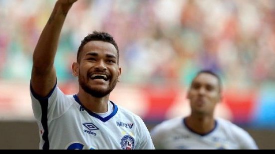 Imagem Jogadores do Bahia comemoram vitória sobre líder da Série B