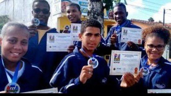 Imagem Jovens de Fazenda Coutos ganham medalhas no campeonato baiano de boxe