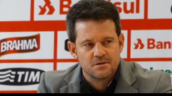 Imagem Argel Fucks é o novo técnico do Vitória