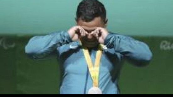 Imagem Baiano levanta 210 kg e conquista medalha de prata no halterofilismo