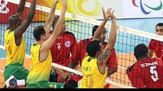 Imagem Equipe de vôlei sentando do Brasil vence e está na semifinal da Rio 2016