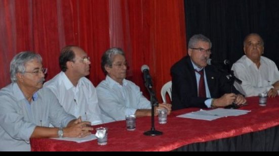 Imagem Reunião do Conselho do Vitória termina em briga e deixa Diretas mais distantes
