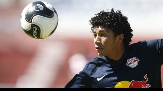 Imagem Bahia confirma contratação de novo atacante
