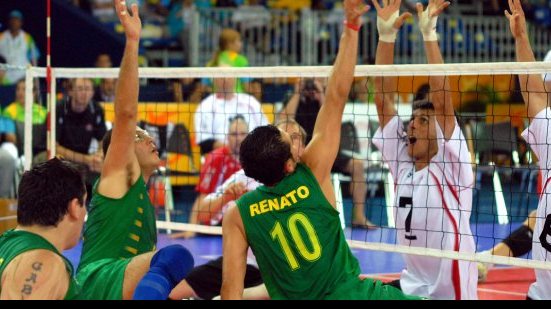 Imagem Seleção brasileira de voleibol sentado perde para Irã e disputa bronze