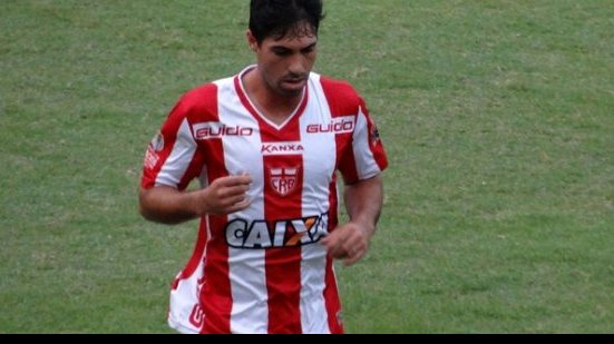 Imagem Ex-Bahia desfalca o CRB contra o Tricolor