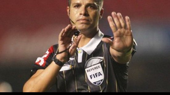 Imagem Árbitro alagoano comanda duelo entre Vitória e São Paulo