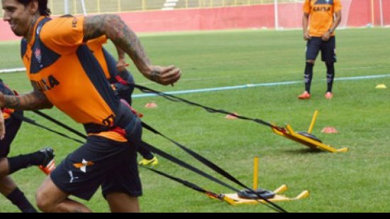 Imagem Com retorno de zagueiros, Vitória realiza treino hoje à tarde