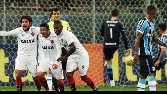 Imagem Pelo Brasileirão, Vitória x Grêmio tem data antecipada pela CBF