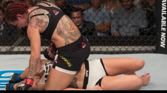 Imagem Vídeo: Cris Cyborg nocauteia mais uma no UFC