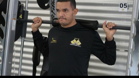 Imagem  Atacante pode desfalcar o Criciúma contra o Bahia
